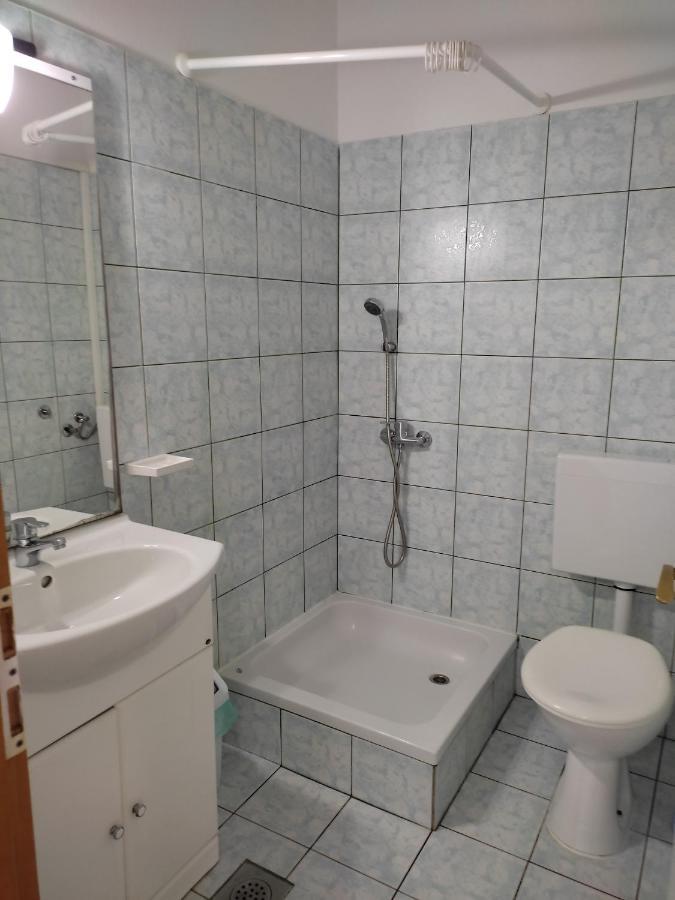 Apartment Arba 1 With Heated Pool Rab Town Extérieur photo